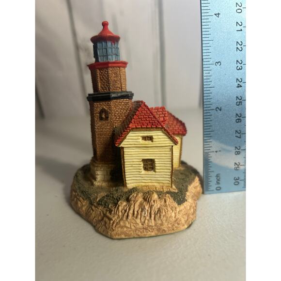 Point Wilson Lighthouse - Picture 4 of 4